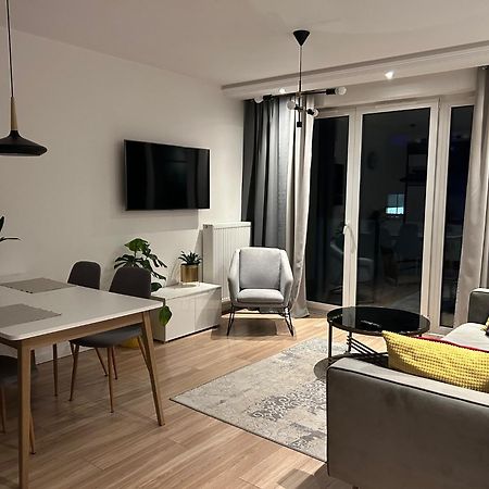 Nowy Apartament W Okolicach Centrum シェドルツェ エクステリア 写真