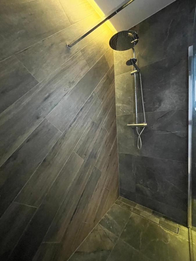 Nowy Apartament W Okolicach Centrum シェドルツェ エクステリア 写真